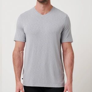Travis Mathew Sleet Gray “Cloud Tee” V-Neck, Large